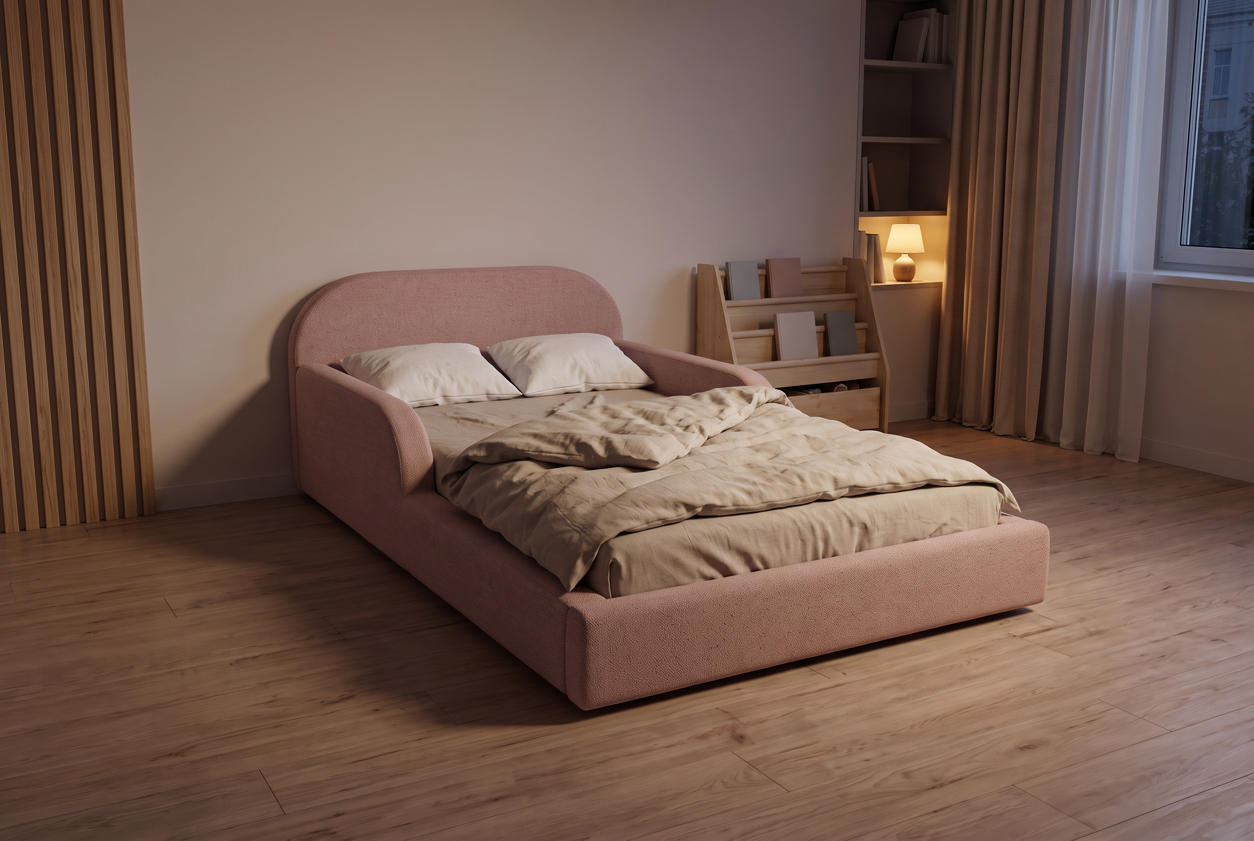 Gepolstertes Kinderbett am Abend in einem reizarmen Zimmer